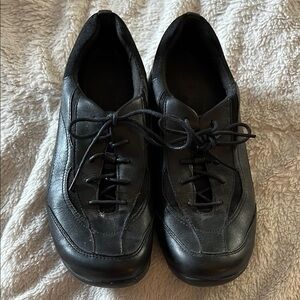 Women’s Black Leather Shoes